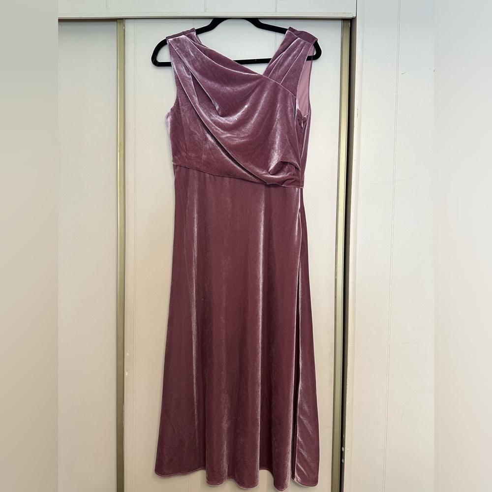 Adrianna Papell Velvet dress size 6 NWT MSRP $149